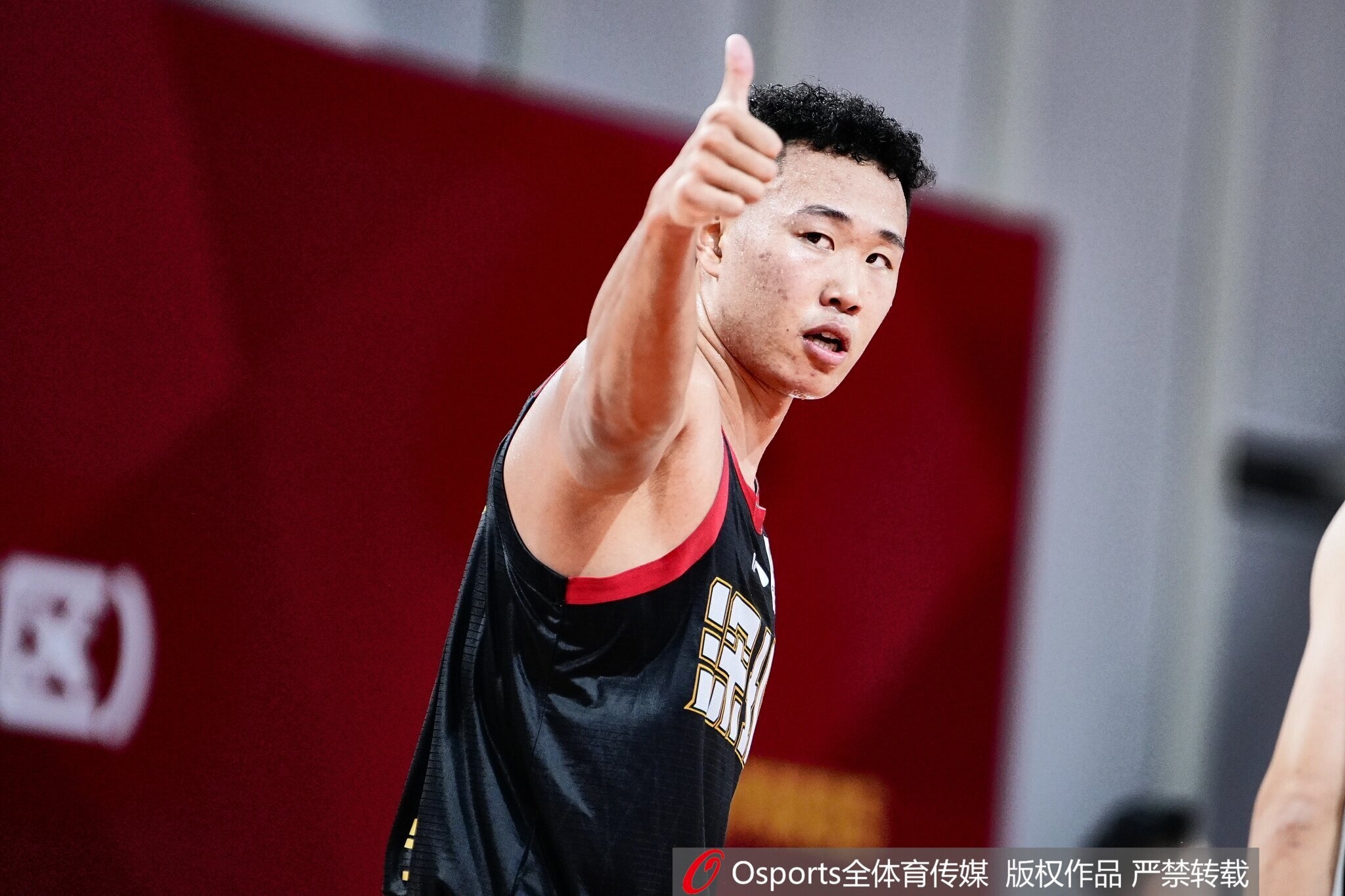 NINE GAMES-贺希宁最终获得常规赛MVP的概率非常大 综合数据突出&amp;带队打到第3